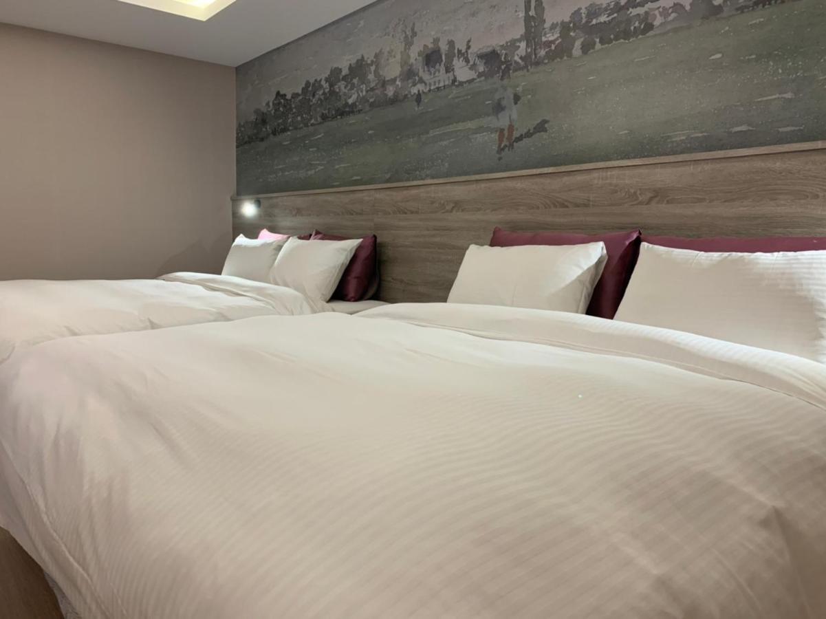 Yuhao Hotel - Hsinchu Branch Екстериор снимка
