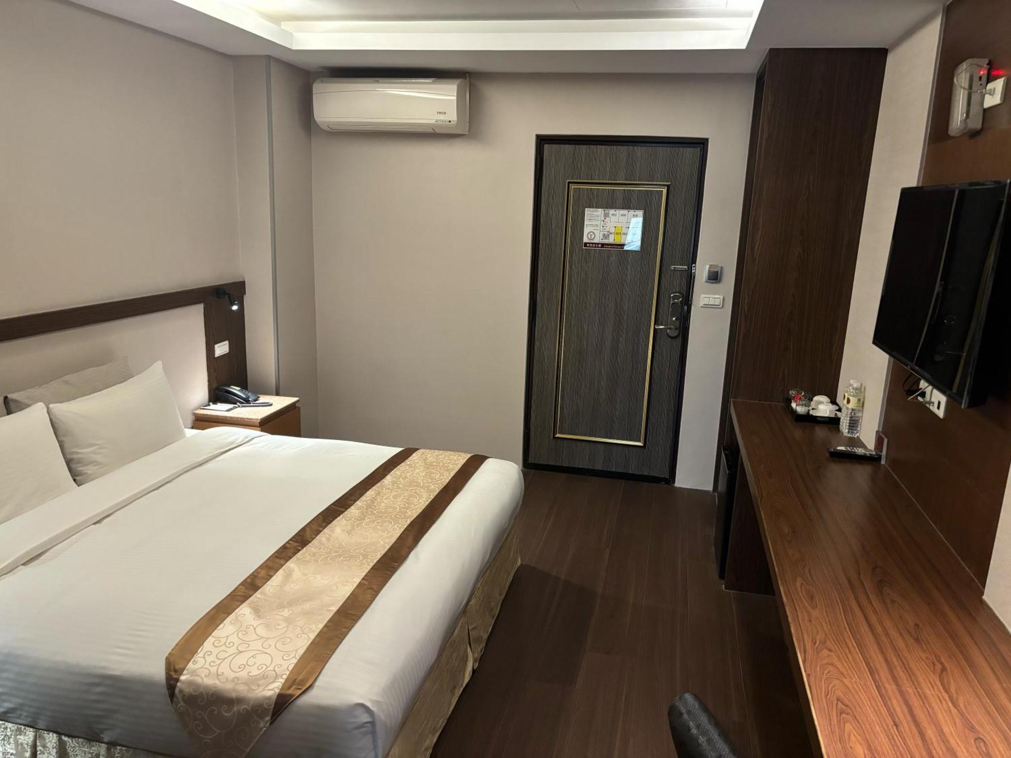 Yuhao Hotel - Hsinchu Branch Екстериор снимка