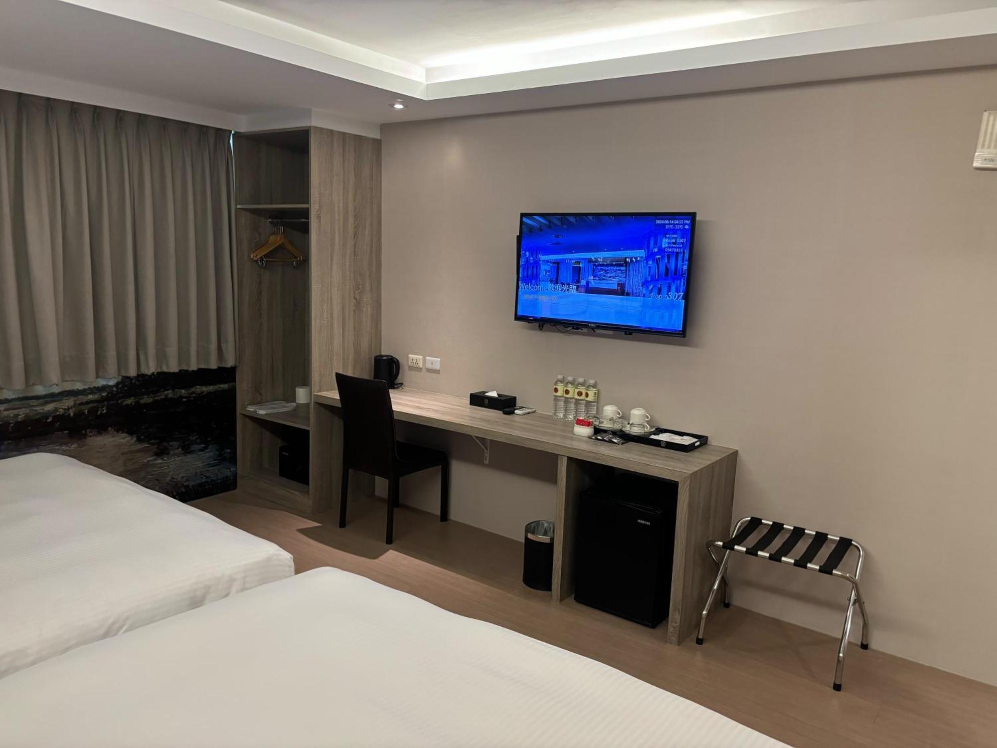 Yuhao Hotel - Hsinchu Branch Екстериор снимка