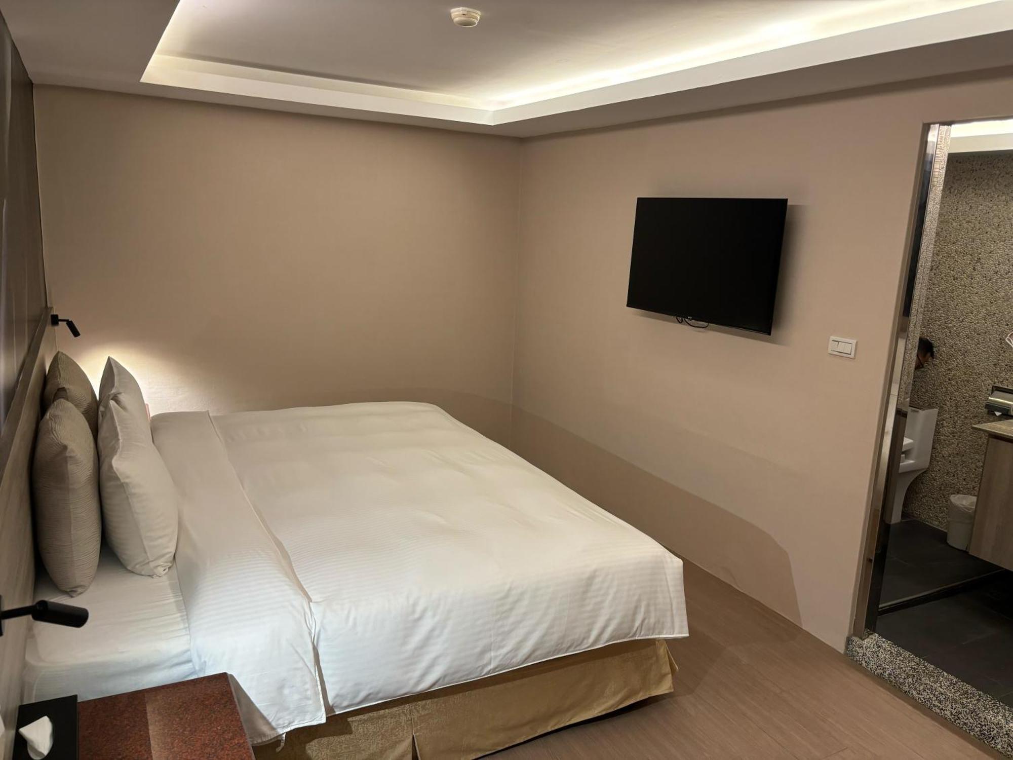 Yuhao Hotel - Hsinchu Branch Екстериор снимка
