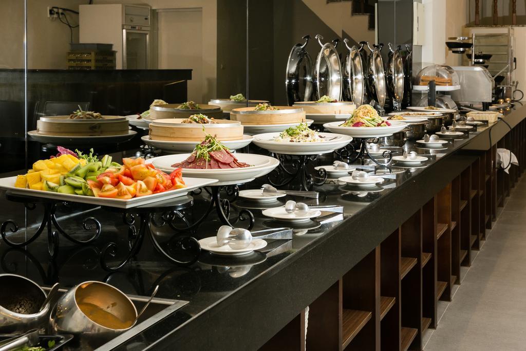 Yuhao Hotel - Hsinchu Branch Екстериор снимка