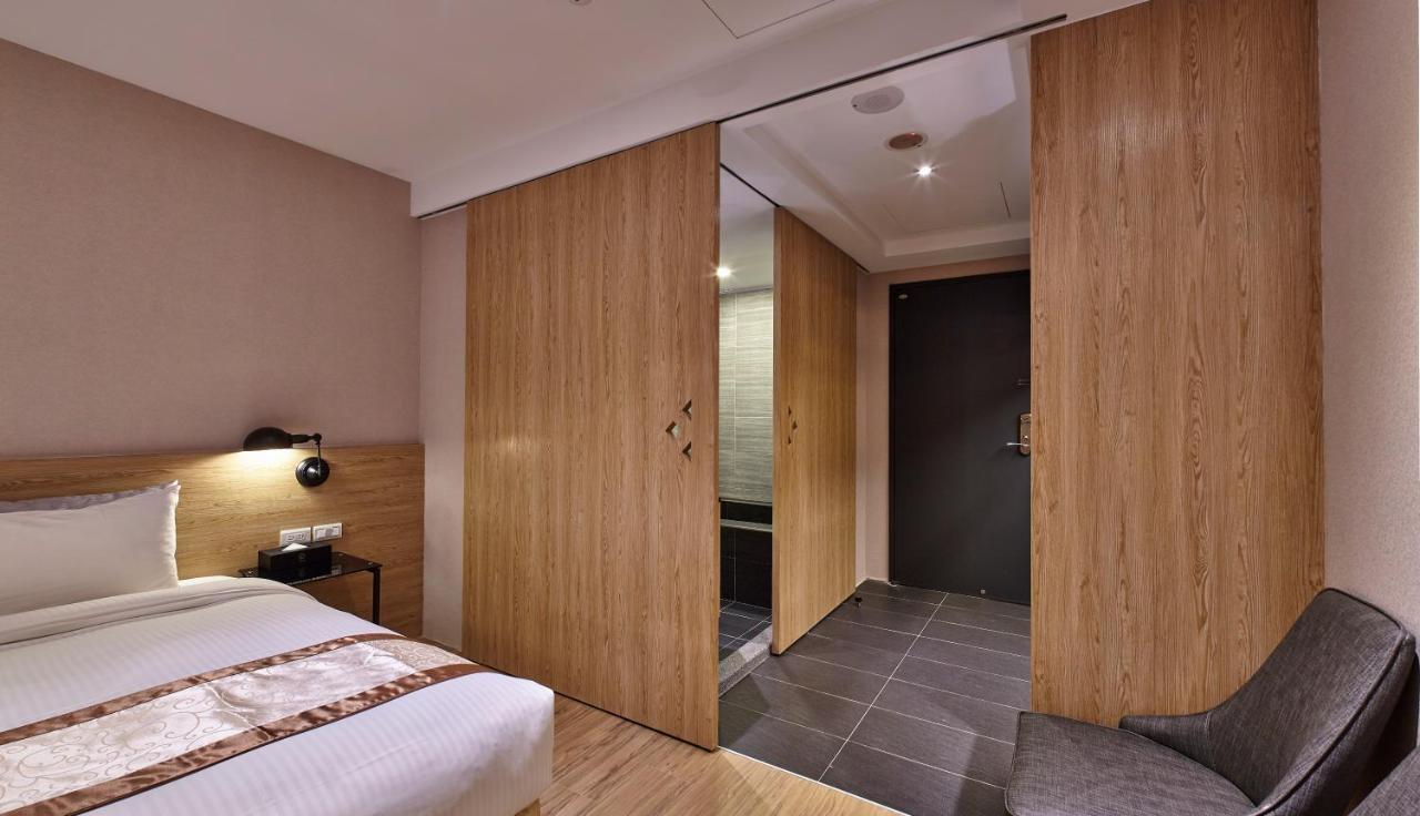 Yuhao Hotel - Hsinchu Branch Екстериор снимка