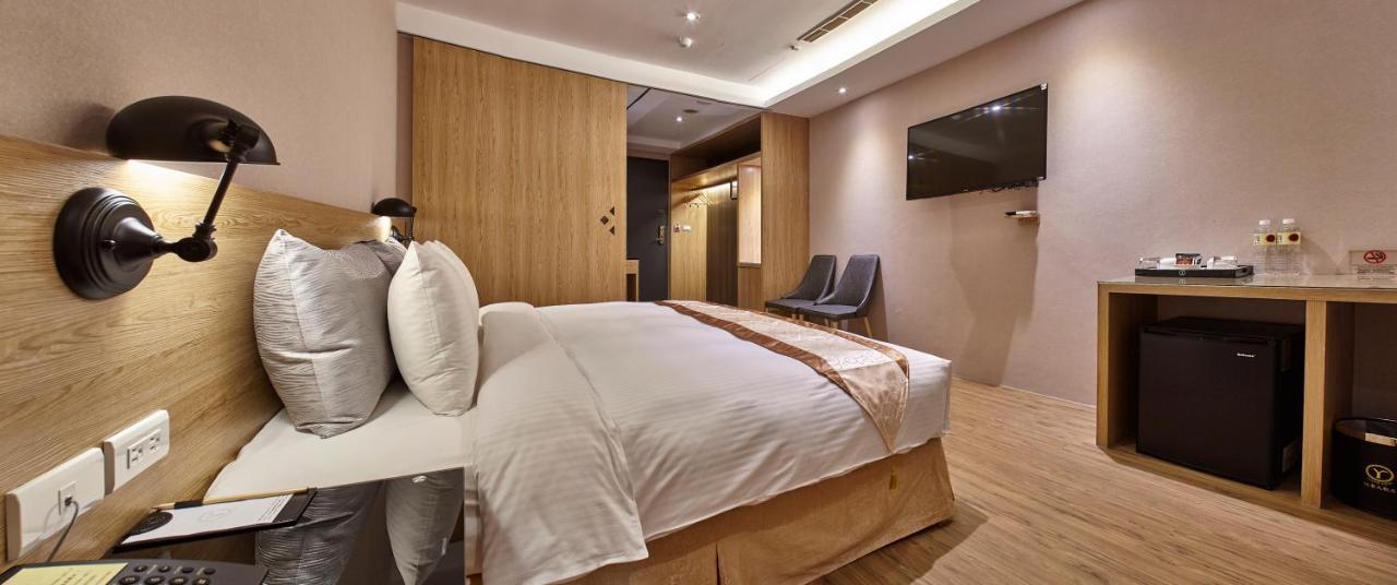 Yuhao Hotel - Hsinchu Branch Екстериор снимка