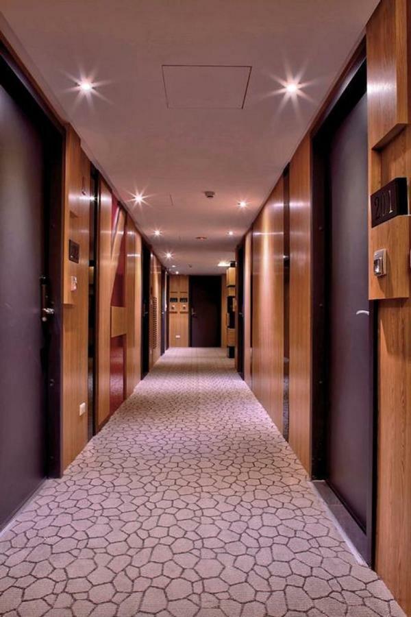 Yuhao Hotel - Hsinchu Branch Екстериор снимка